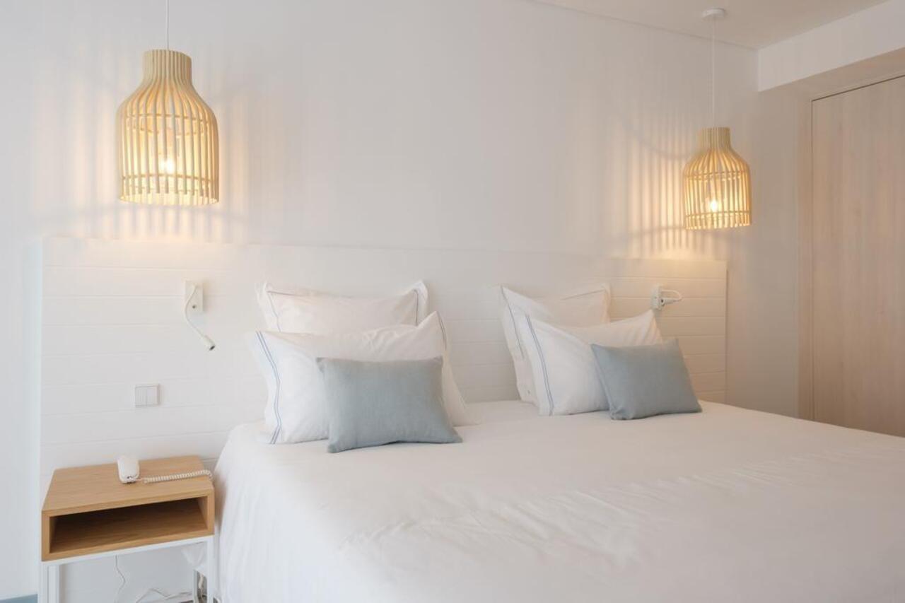 Malibu Foz Hotel - La Maison Younan Figueira da Foz Exterior photo A bedroom at the hotel