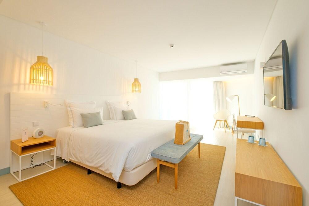 Malibu Foz Hotel - La Maison Younan Figueira da Foz Exterior photo Deluxe Room