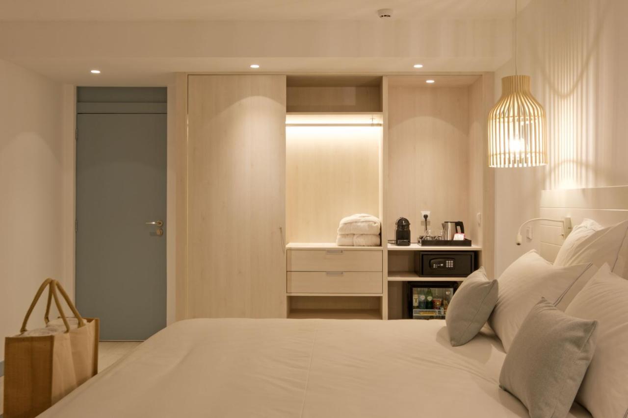 Malibu Foz Hotel - La Maison Younan Figueira da Foz Exterior photo A room at the hotel