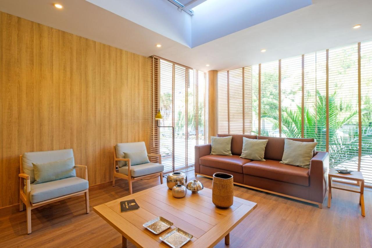 Malibu Foz Hotel - La Maison Younan Figueira da Foz Exterior photo Interior of the house